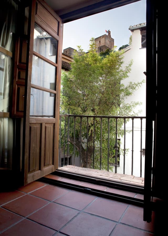 Double or Twin Room with Alhambra Views · photo 6