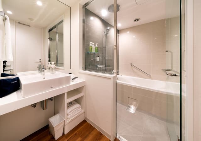 Standard Double Room - Non-Smoking (Simmons Bed 61 in wide) · photo 5