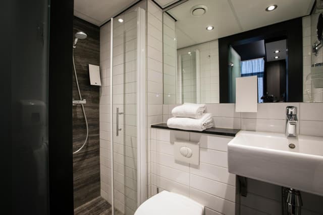 Small Double Room · photo 6