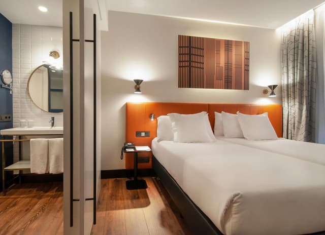 Standard Double or Twin Room · photo 2