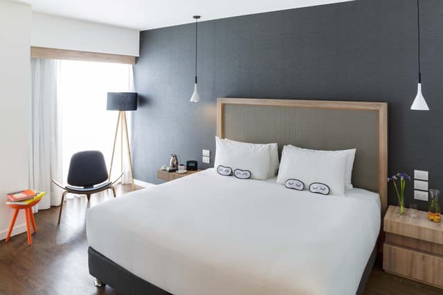 La habitación Innside con cama King. · foto 3