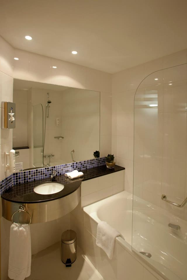 Standard Room with Free Breakfast · photo 2