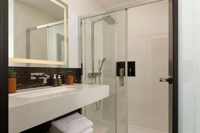 Deluxe King Room · photo 4
