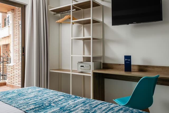 Double or Twin Room · photo 3