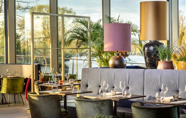 Bronze Room Including Dinner · photo 1