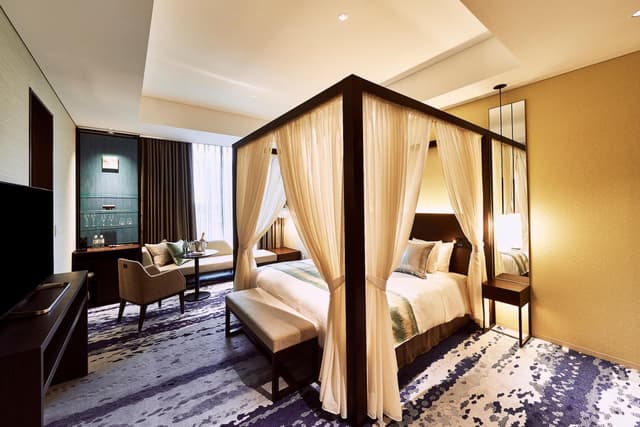 Large Double Room - Non-Smoking · photo 5