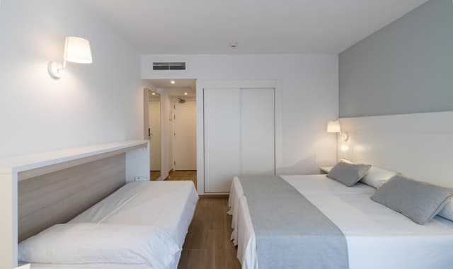 Habitación Doble (2 adultos + 1 niño) · foto 5