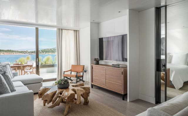One-Bedroom King Suite with Nafsika Sea View · photo 1