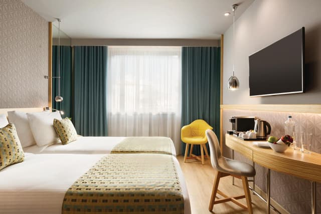 Standard Twin Room with City View · photo 1