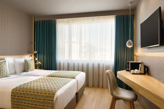 Standard Twin Room with City View · photo 7
