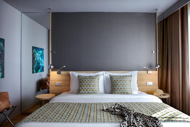 Standard Twin Room with City View · photo 6