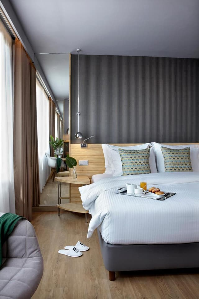Standard Twin Room with City View · photo 5