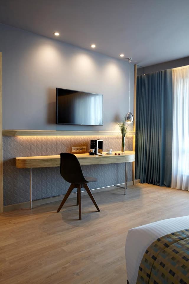 Standard Double Room with City View · photo 7