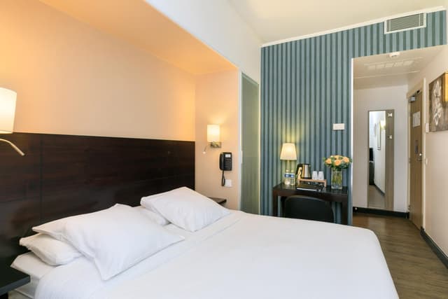 Double Room · photo 3