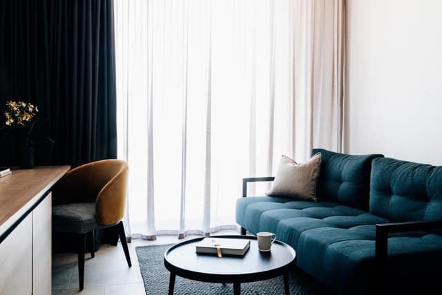 One-Bedroom King Suite with City View · photo 3