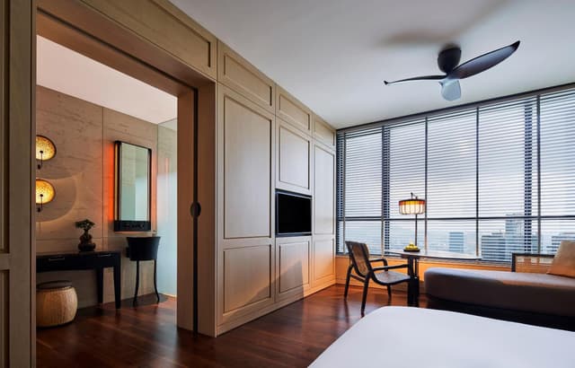 Deluxe King Room · photo 6