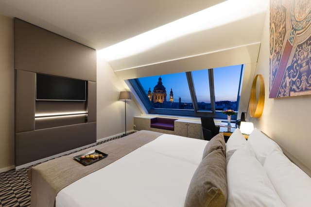 Top Floor Superior Double or Twin room · photo 5