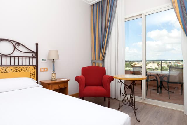 Double or Twin Room with View · photo 5