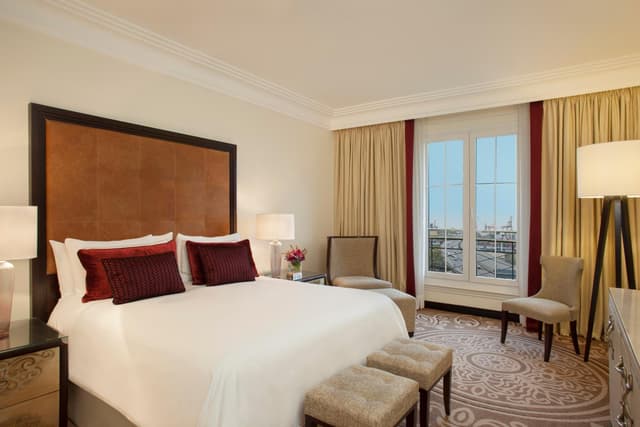 King Suite with City View · photo 2