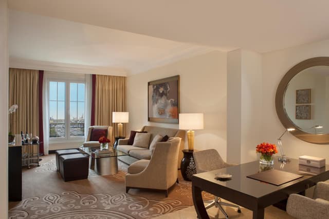 King Suite with City View · photo 1