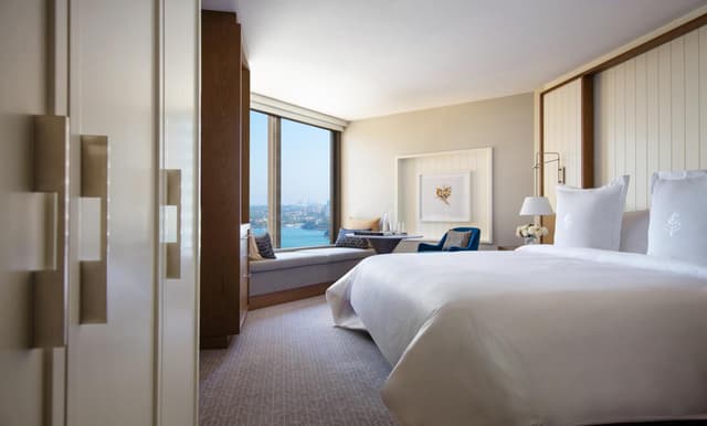 Habitación King Deluxe con vista parcial al puerto. · foto 4