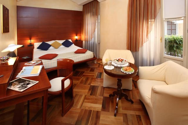 Double or Twin Room · photo 1