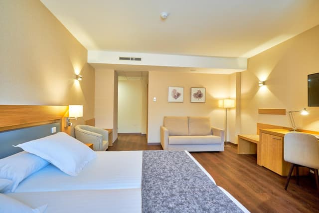 Double or Twin Room · photo 7