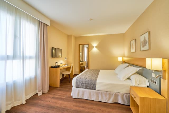 Double or Twin Room · photo 6