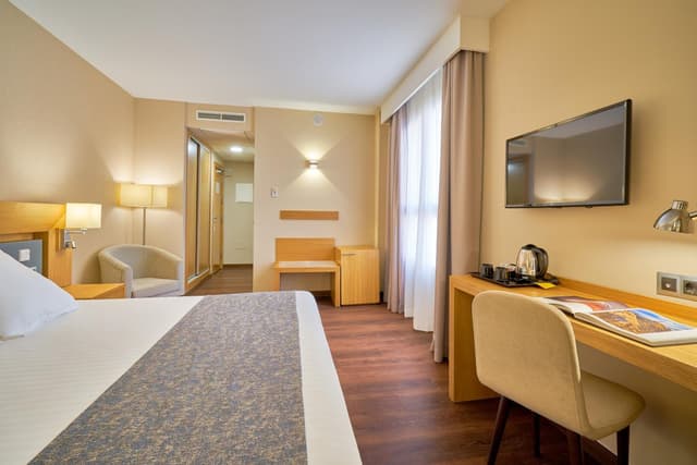 Double or Twin Room · photo 3