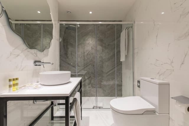 Double or Twin Room · photo 7