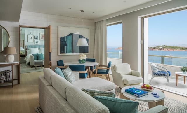 King Suite with Arion Sea View One Bedroom · photo 1