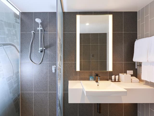 Habitación Estándar con Cama Queen y Desayuno Gratis - Piso Alto · foto 2