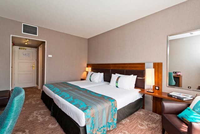 Standard Twin Room - Non-Smoking · photo 2
