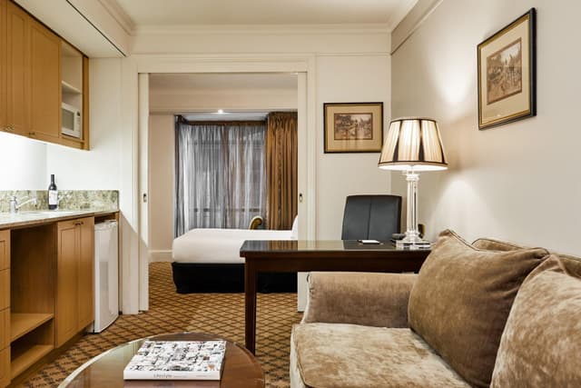 Studio Queen Suite · photo 1