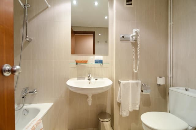 Double or Twin Room · photo 5