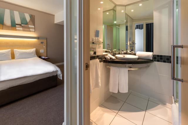 Standard Room · photo 4