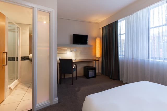Standard Double Room - Non-Smoking · photo 3