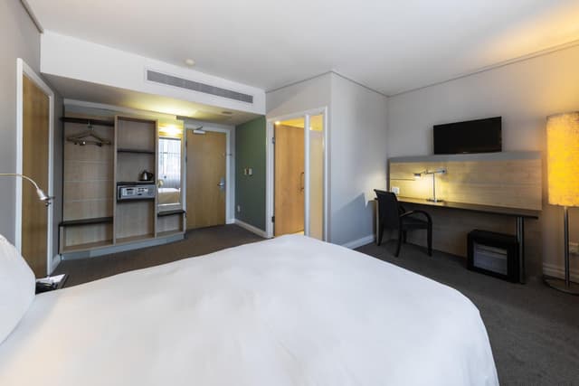 Standard Double Room - Non-Smoking · photo 5