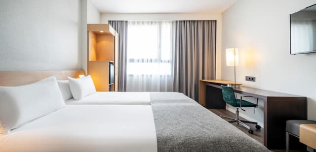 Standard Double or Twin Room · photo 1