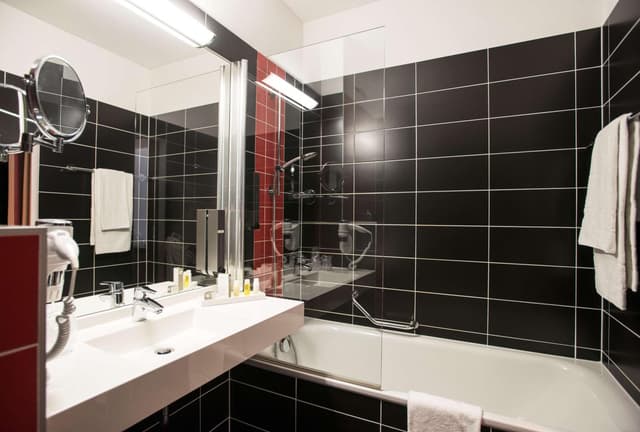 Standard Twin Room · photo 6
