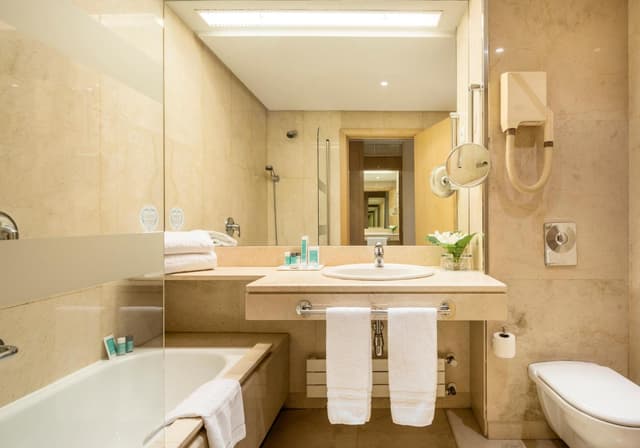 Double or Twin Room · photo 4
