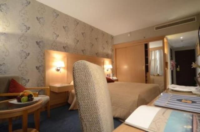 Deluxe Double or Twin Room with Garden View · photo 6
