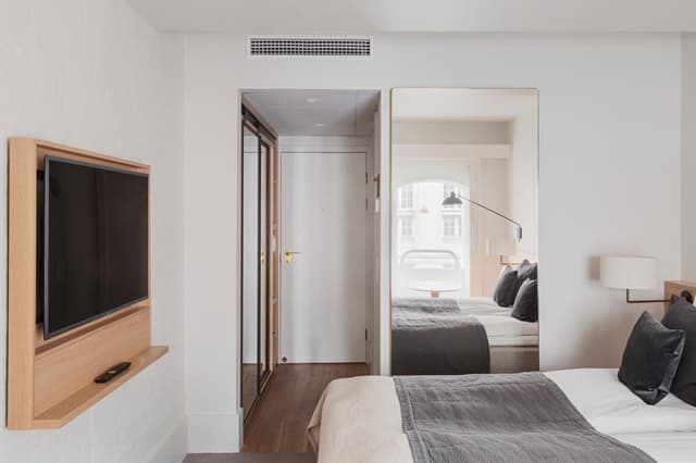 Standard King Room · photo 1
