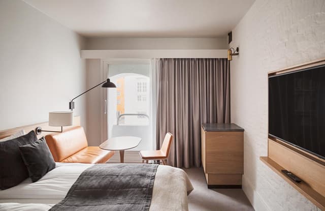 Standard King Room · photo 3