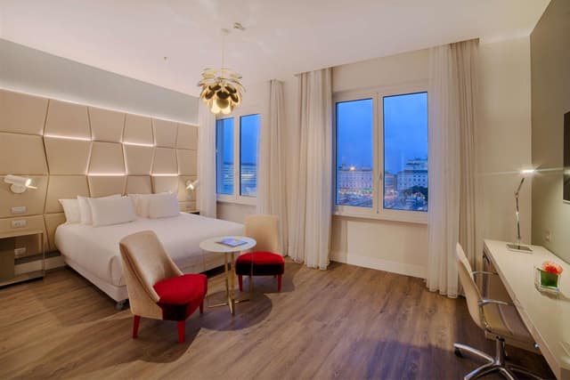 Premium Double or Twin Room · photo 2