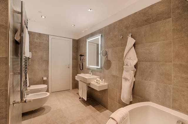 Superior Double or Twin Room · photo 5