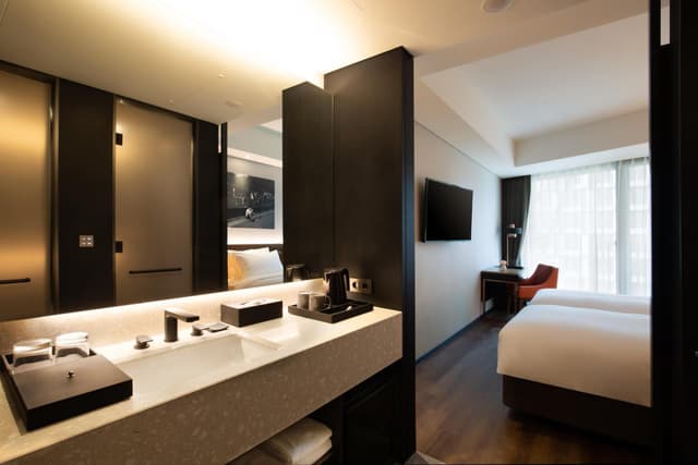 Superior Deluxe Twin Room with Balcony · photo 6