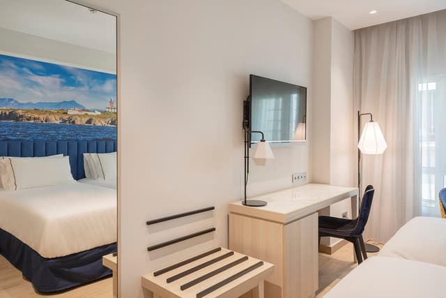 Double or Twin Room · photo 5