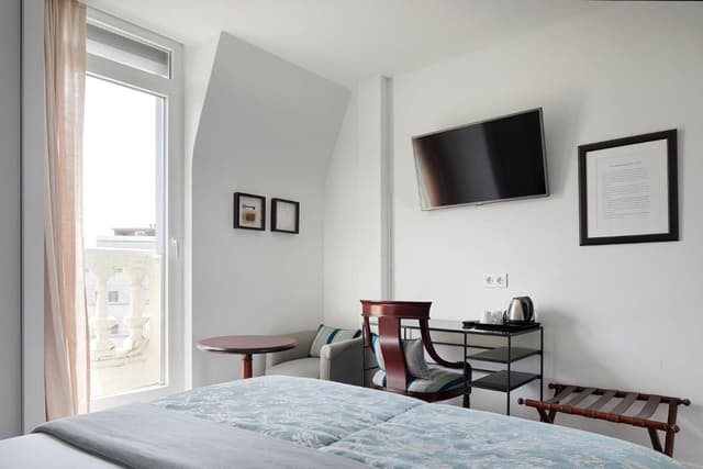 Petite Double Room with City View · foto 4