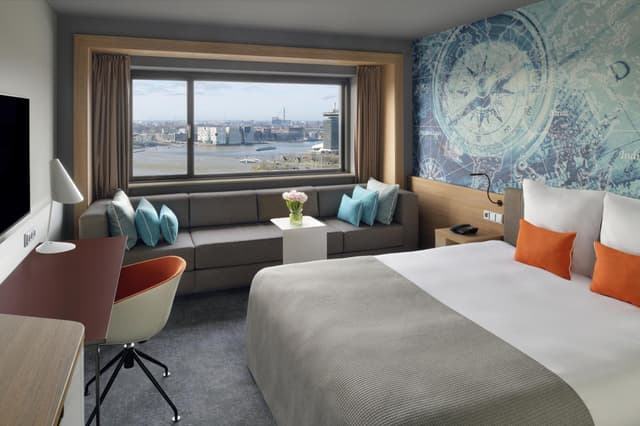 Superior King Room with View · photo 3